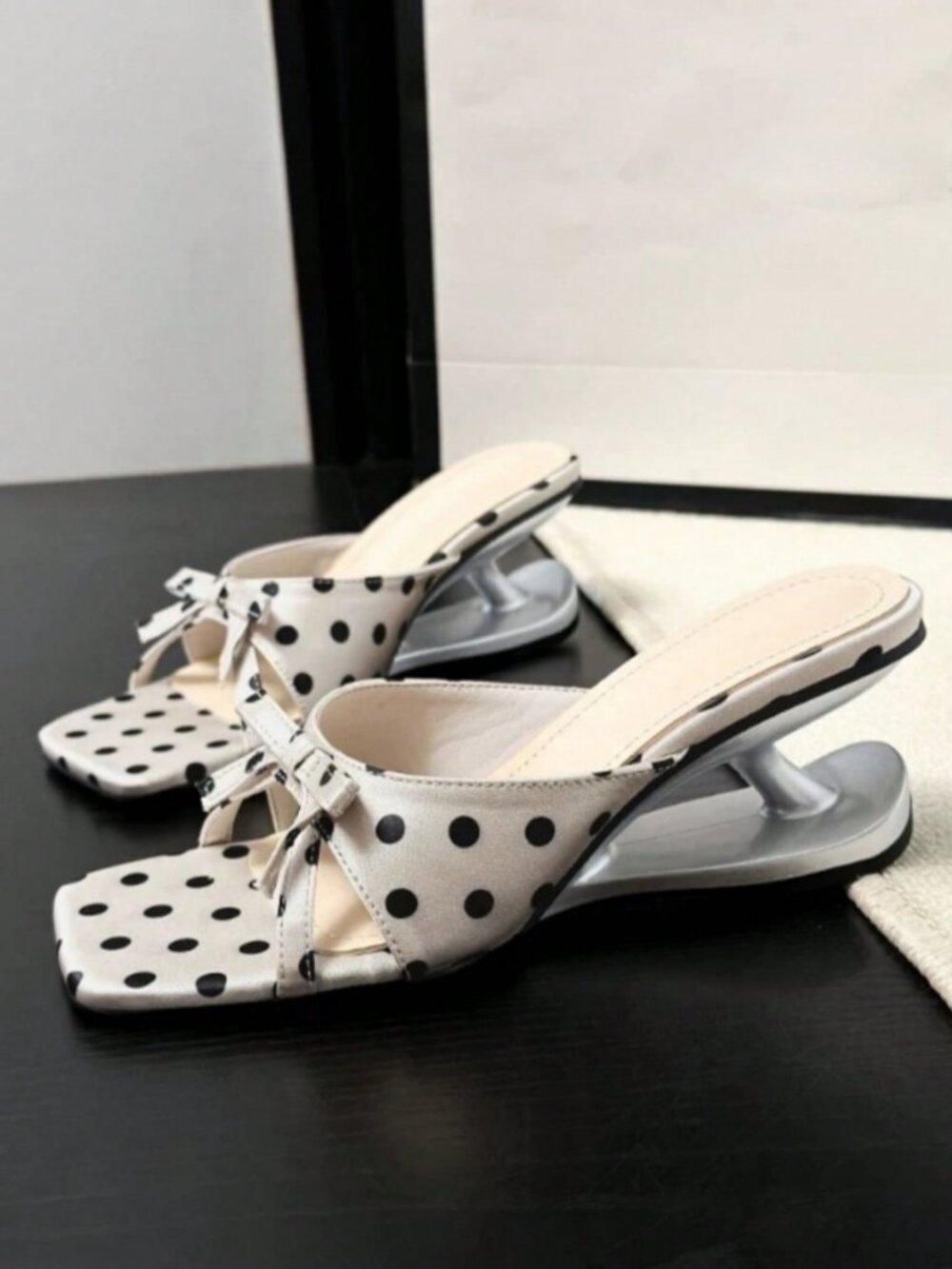 White Party Women's Slip On Rhinestone Geometric Mules